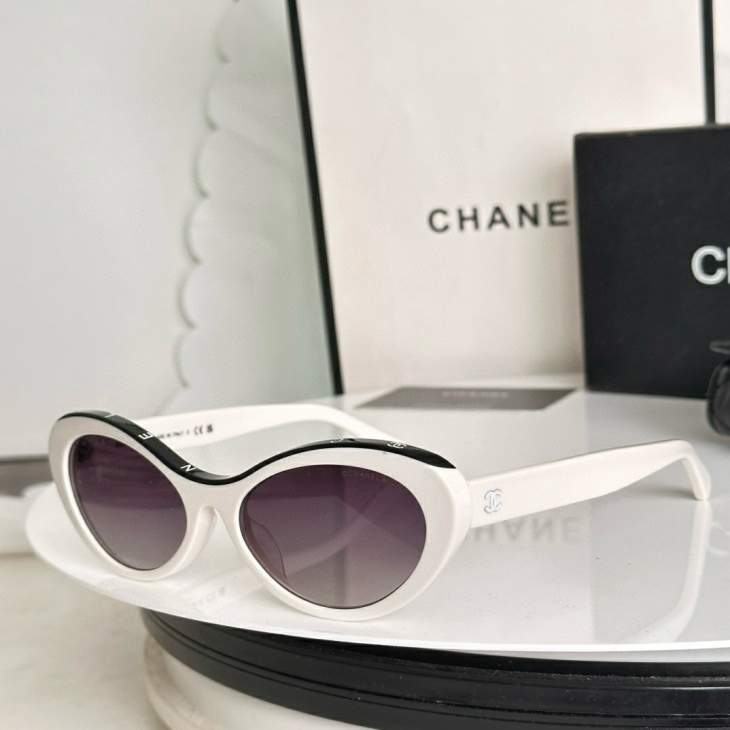 Picture of Chanel Sunglasses _SKUfw79480336fw